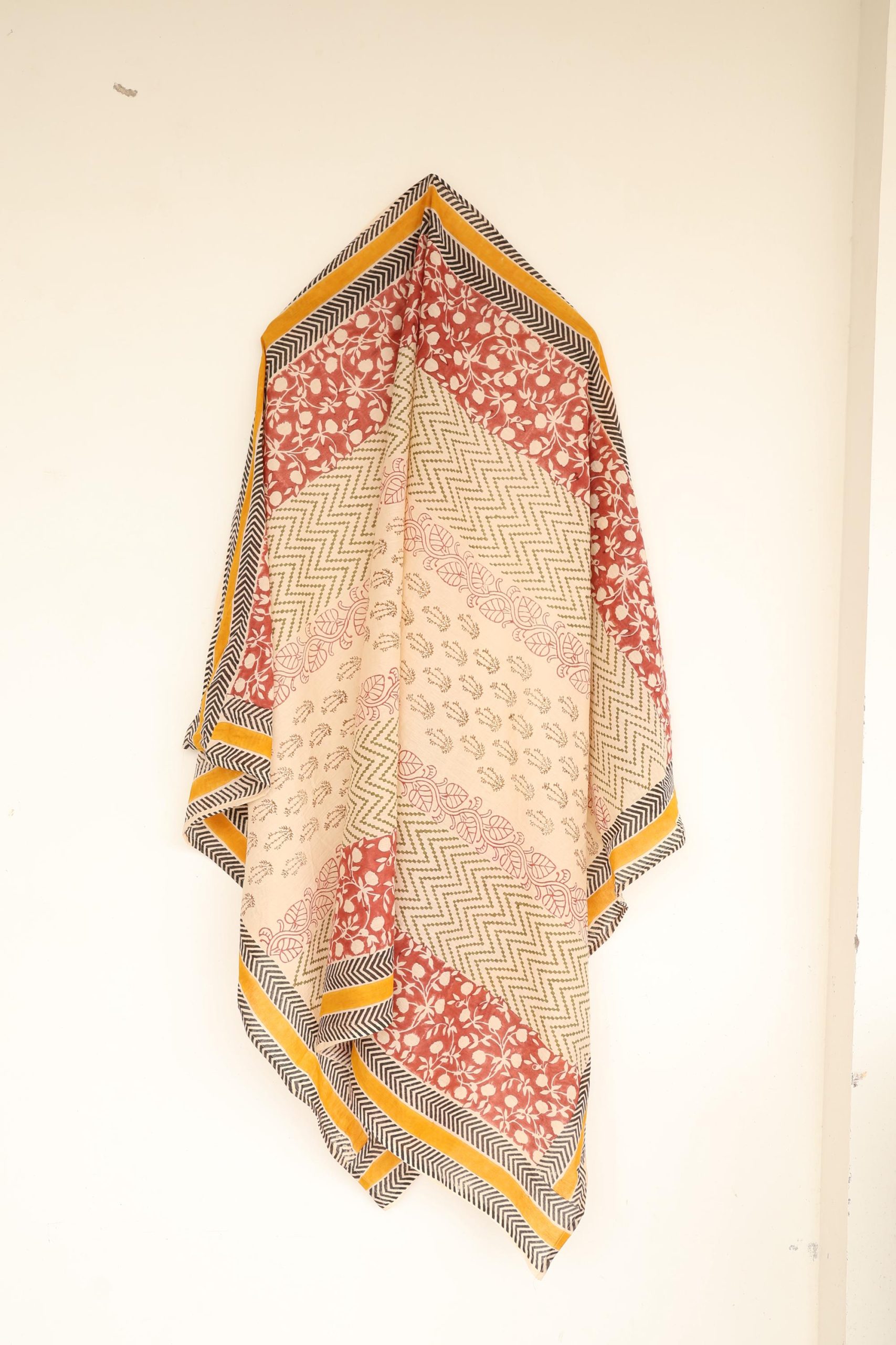 Women's color-blocked cotton beach wrap skirt - Image 3